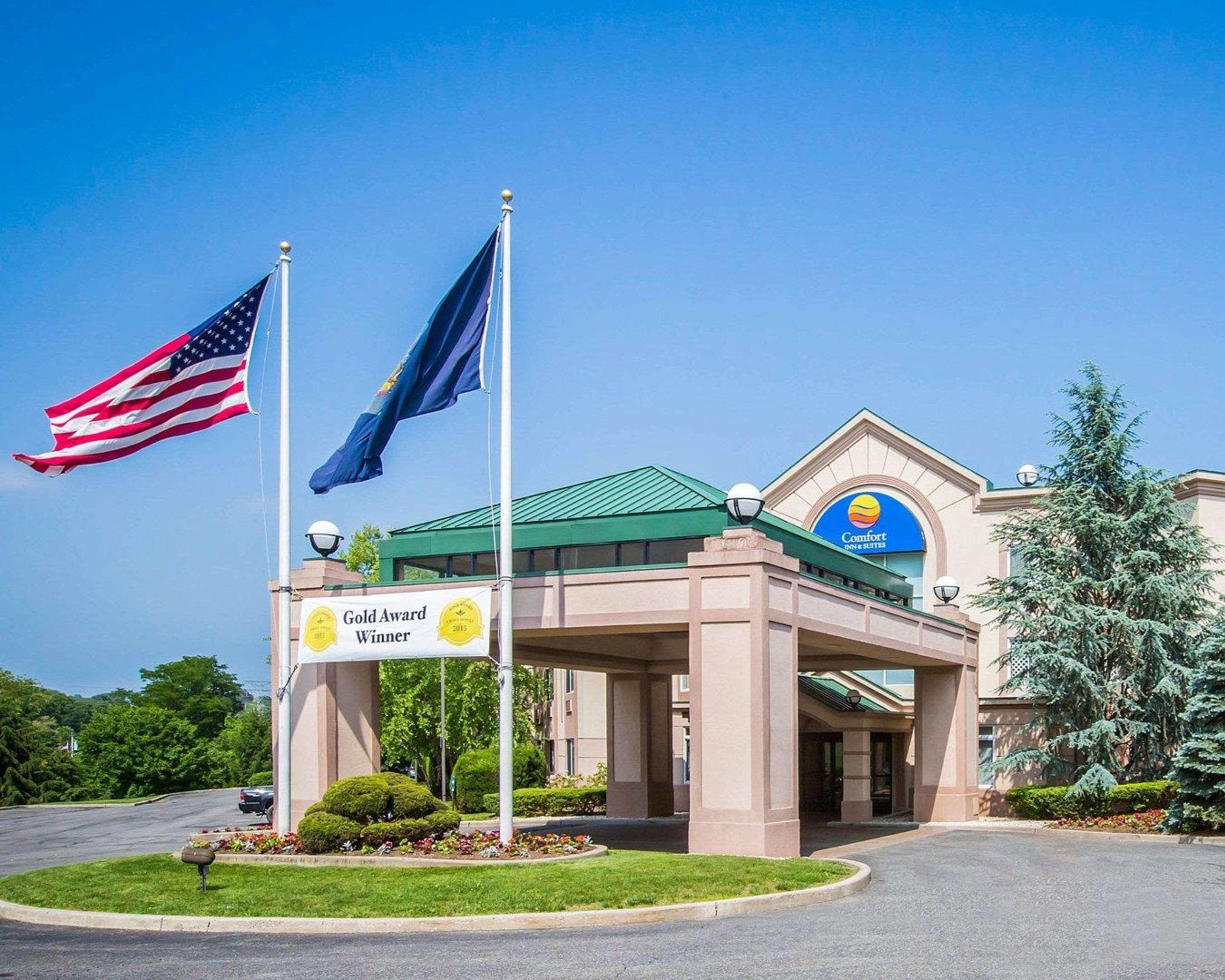 Holiday Inn Express & Suites Hawthorne - Elmsford North By Ihg Exterior photo